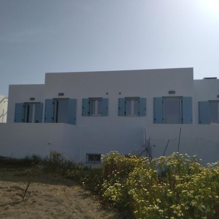Kryni Deluxe Houses Adamantas  Habitación foto